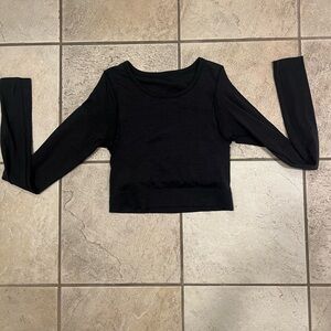Lululemon Cropped Long Sleeve Top